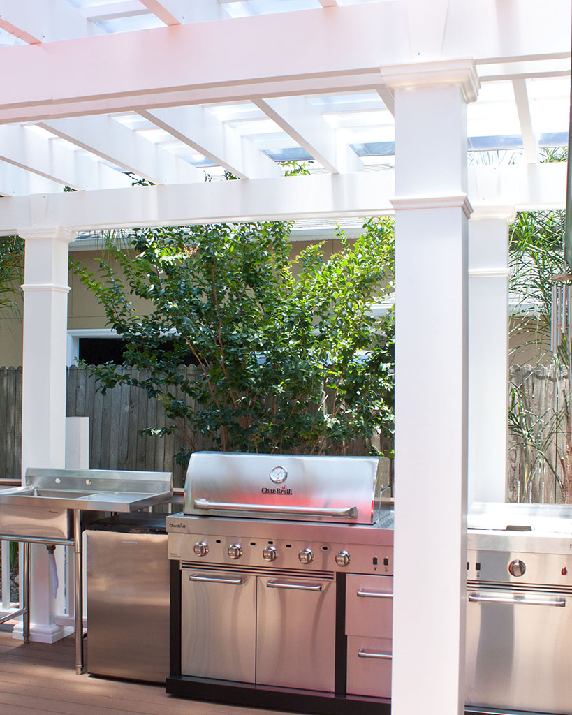 Outdoor Kitchens