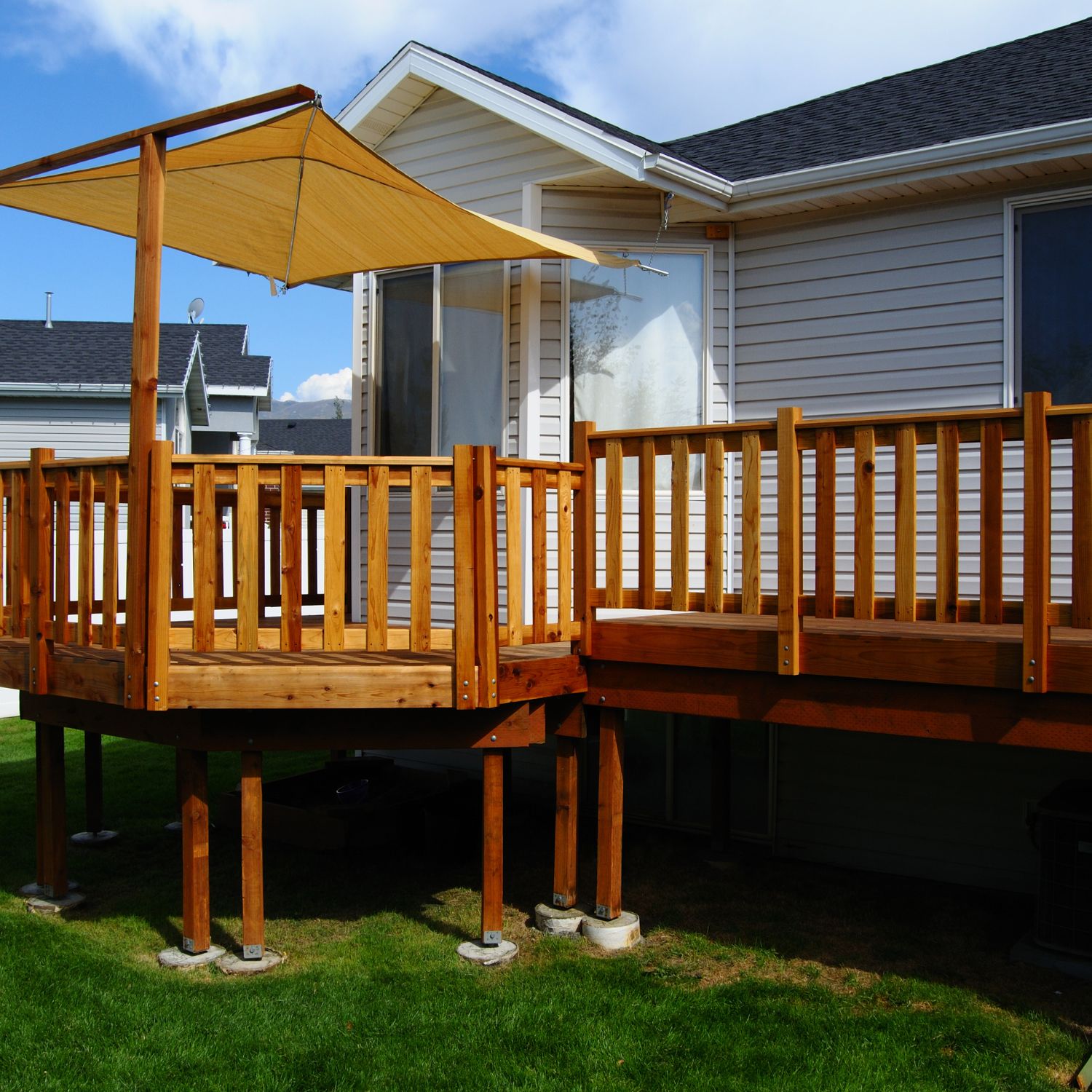 Custom Deck Building in St. Petersburg, FL